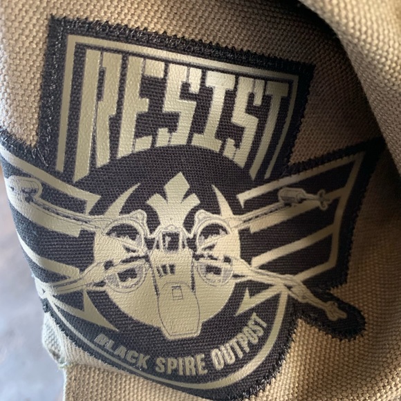 Star Wars Galaxy’s Edge Resistance Backpack - Picture 4 of 7